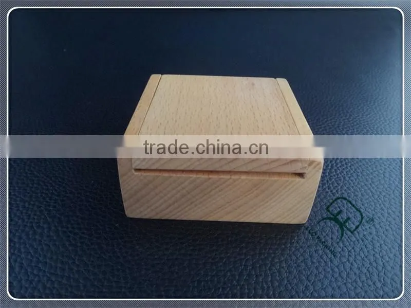Natural solid wooden coin display box with lock