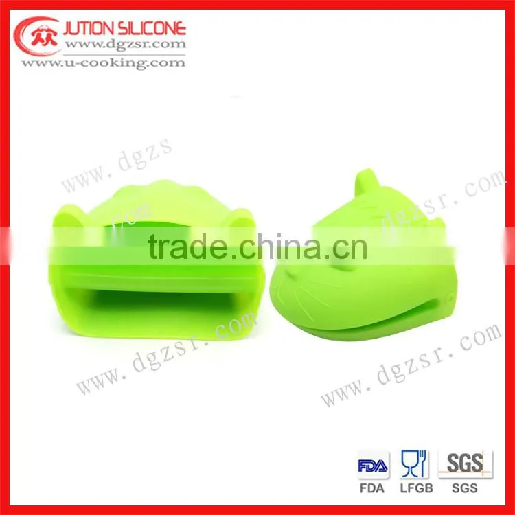 Heatproof silicone insulation glove