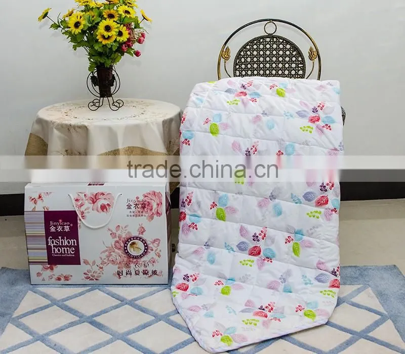 Factory wholesale microfiber filling summer quilt ,comfortable comforter