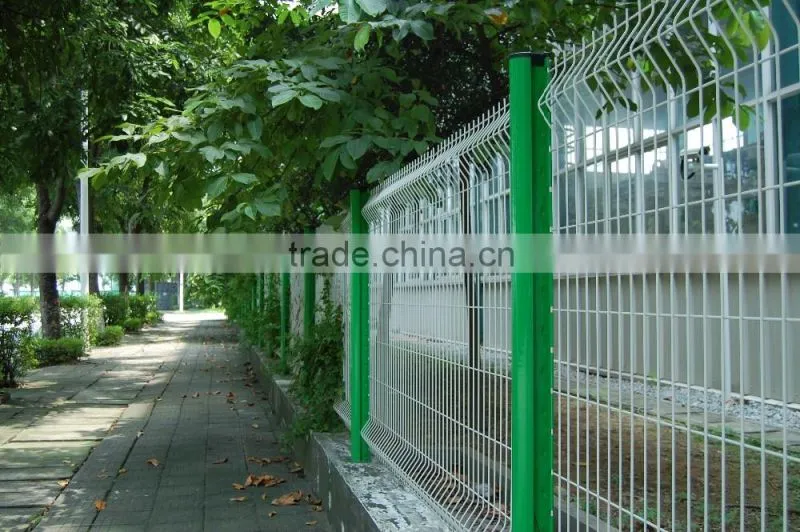 Galvanized low carbon steel boundary wall wire mesh fence