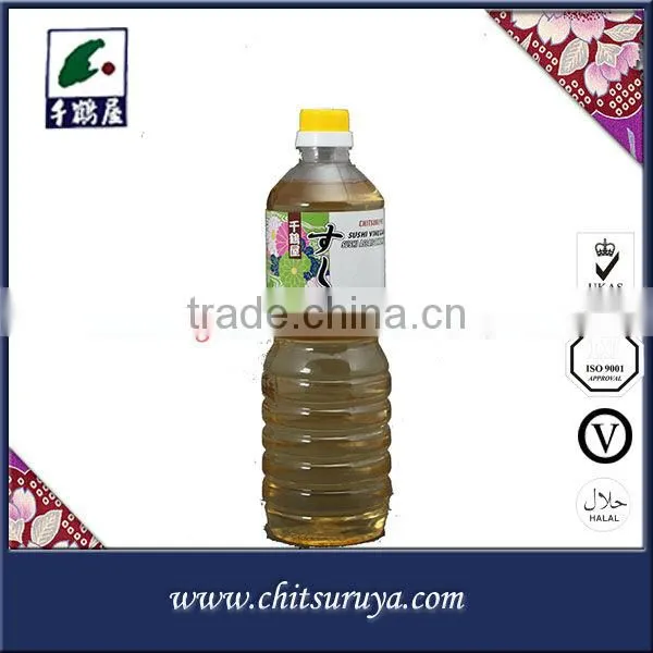 distilled white vinegar for cleaning