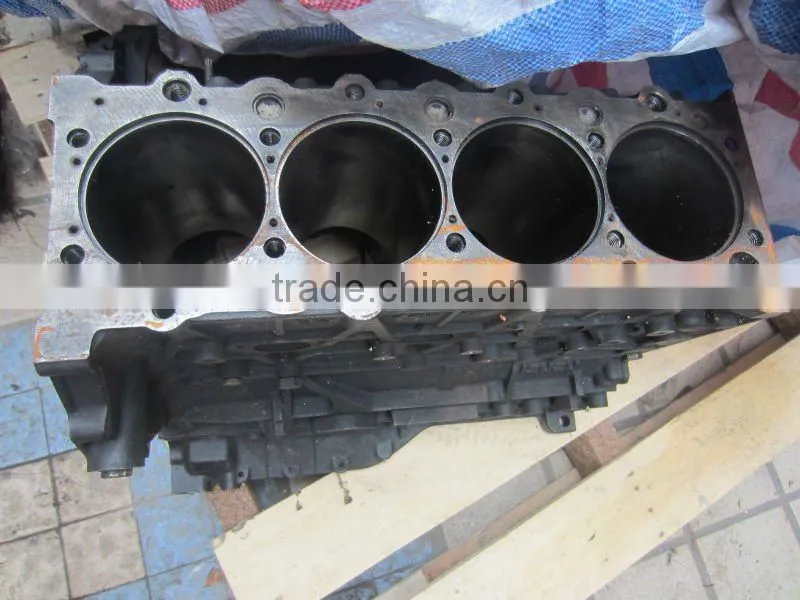 4HK1 cylinder block 8-98005443-7 8980054437 8-98046721-0 8980467210 NPR75 ELF