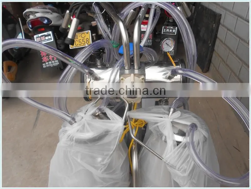Vacuum Pump Cow Milker with Double Milk Pails