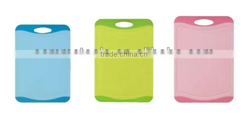 Non-slip Antimicrobial TPE Handle Plastic Cutting Board
