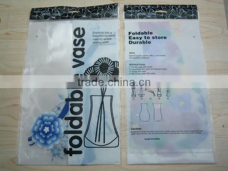 Portable plastic vase