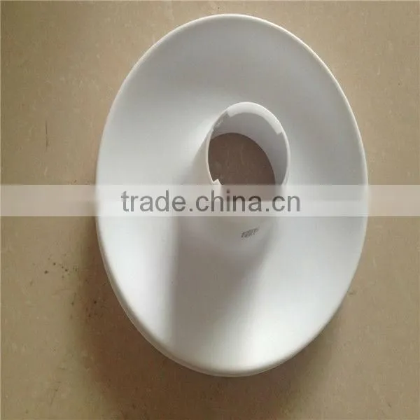 Plastic pet food court/tray