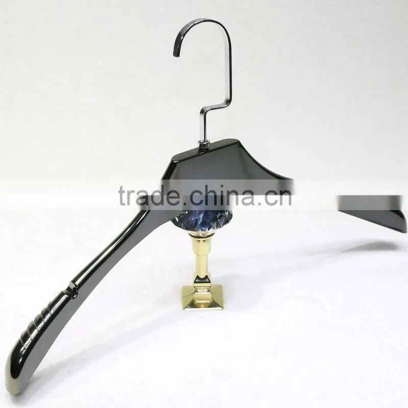 QD-246 High quality plastic hanger for suit cheap gold plastic hanger