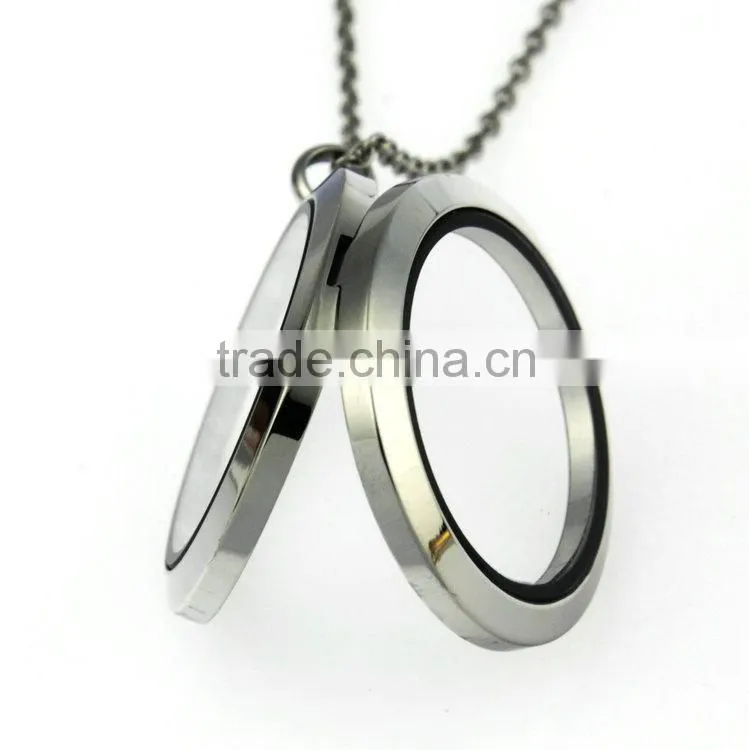 quantum magnet pendant