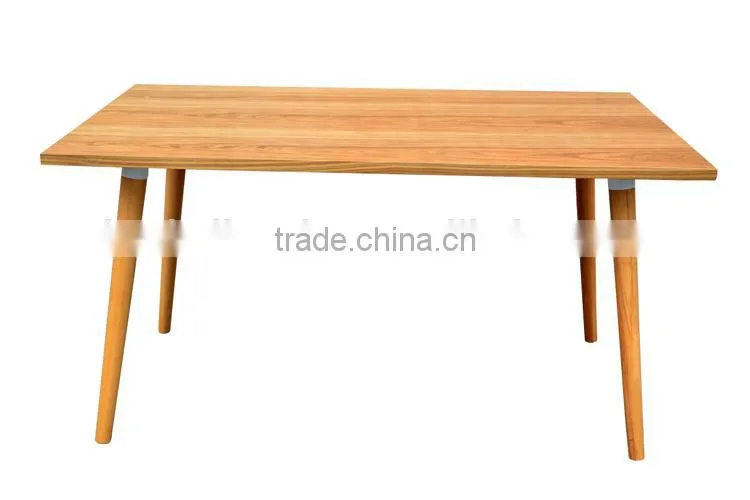T009 10 people round folding table