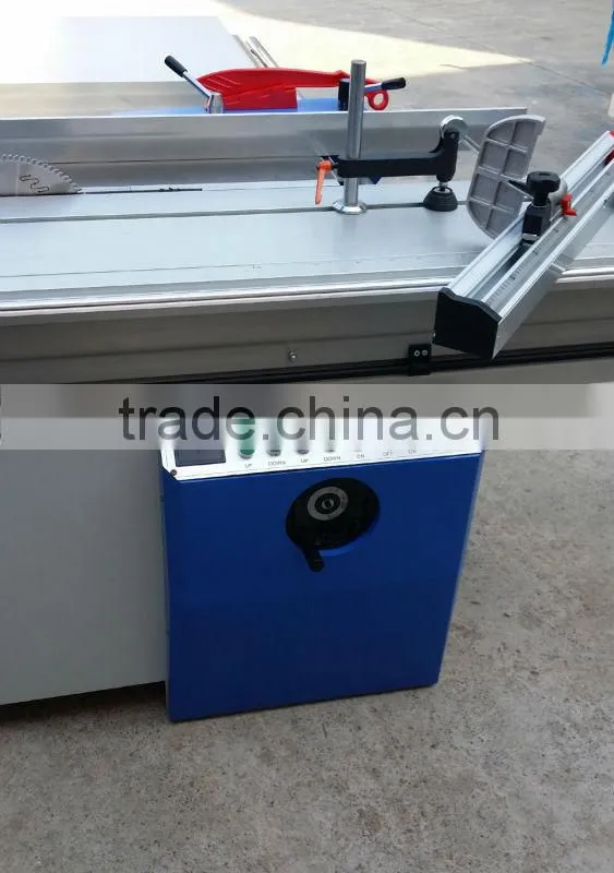 wood frame cutting machine Altendorf precise panel saw