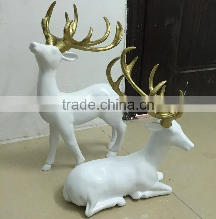 Polyresin Christmas reindeer sculpture