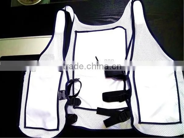Multicolor mesh vest with ice bag for cooling ice vest