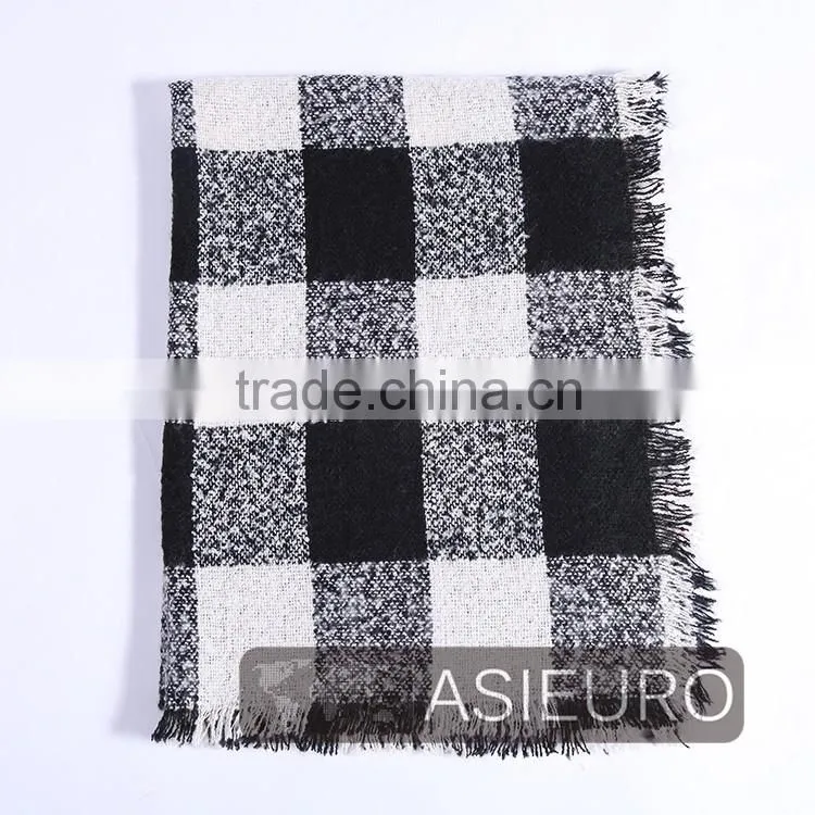 Classical Checks Stole With Bouchlet For Unisex, Bsci and Sedex