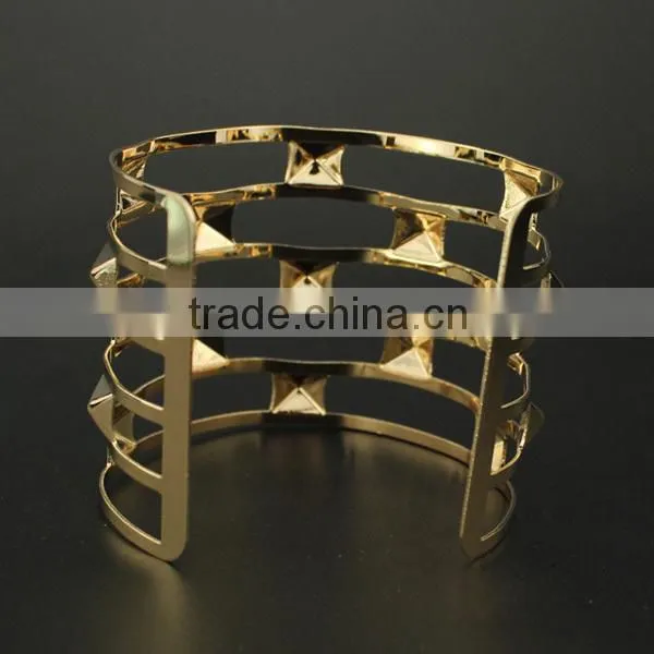 europe hollow golden free sample wide cuff bracelet