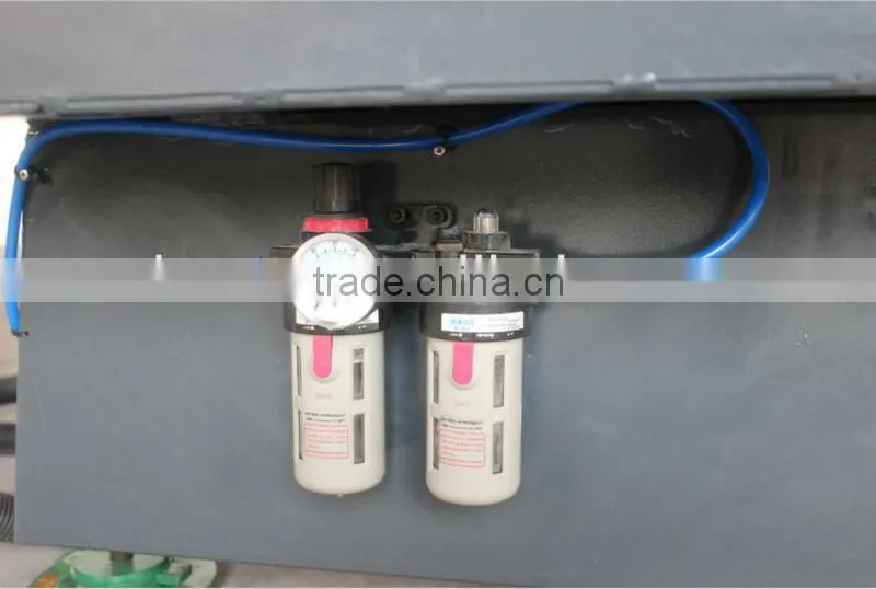 ZK-1325 Air Cylinder ATC CNC Router With 3 Tools Changing 1300*2500*200mm