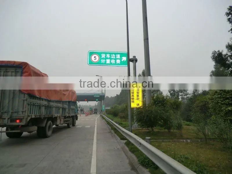 Gagalvanized Steel Traffic Sign Pole