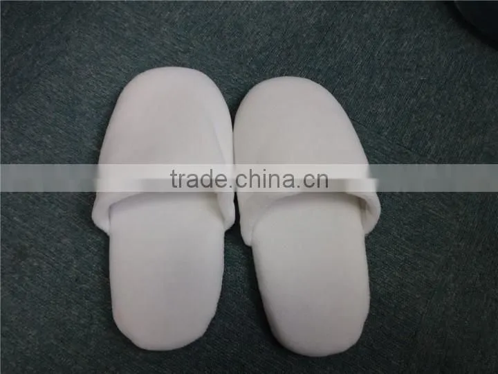 High Quality Comfort Indoor latest design minion cozy plush slippers