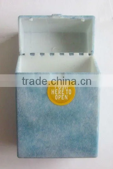 2012 Hot selling, automatic plastic cigarette case. Water transfer painted.