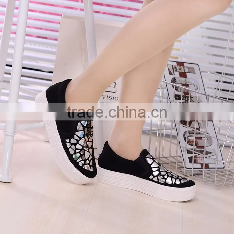 Latest cheap canvas shoe women walking shoes from china factory