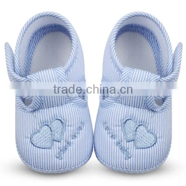 beautiful baby girl pre-walkler shoes
