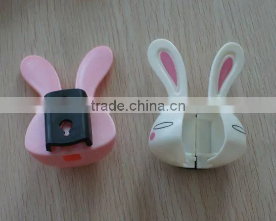 Plastic Toothbrush Holder