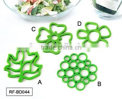 Peace Leaf Style Traditional Paper-cut Pot Cup Coaster Pad ,Random Color Delivery