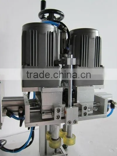 Semi-automatic pump head capping machine