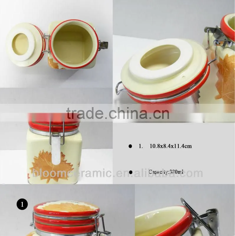 Ceramic biscuit jar