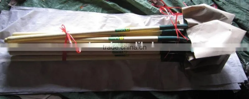 SOUTH AMERICAN STYLE WOODEN HANDLE SHOVEL