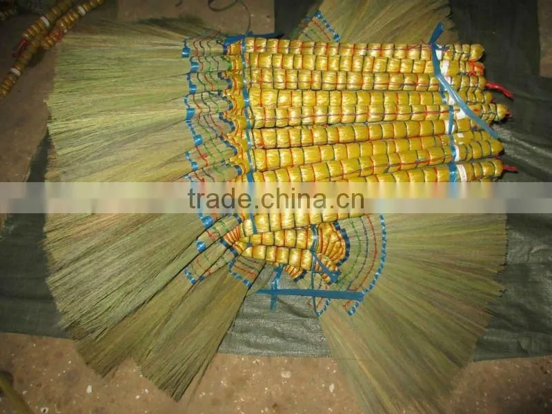 High quality raw material india sweeping grass brooms