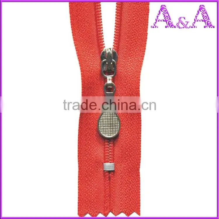 Plastic metal zipper made in China
