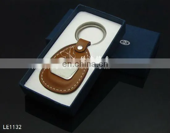 custom made leather keychains,leather key holder,leather keychain with metal logo