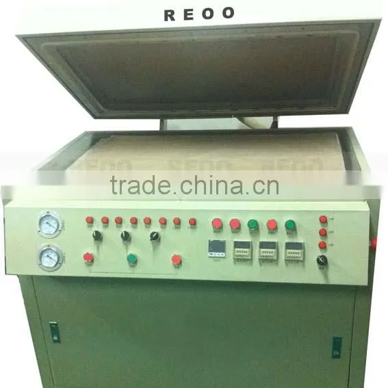 2200mm x1200mm Solar PV Module Laminator Machine With Oil Heating Automatic
