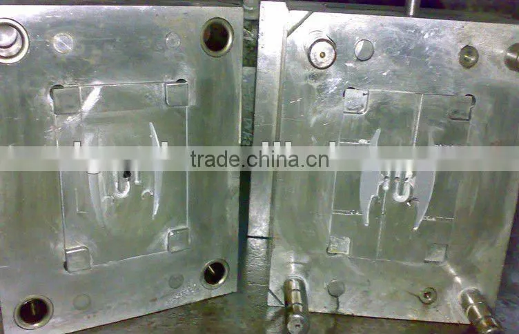 plastic injection mould of CD light cover
