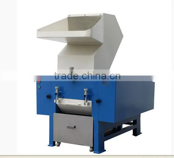 waste plastic crusher machine/PET bottle grinder/crushing machine