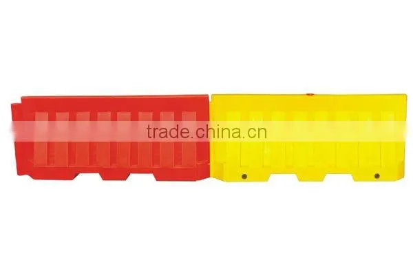 38kg Water filled red plastic barrier supplier
