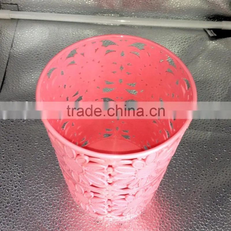 decorative flower pattern trash can