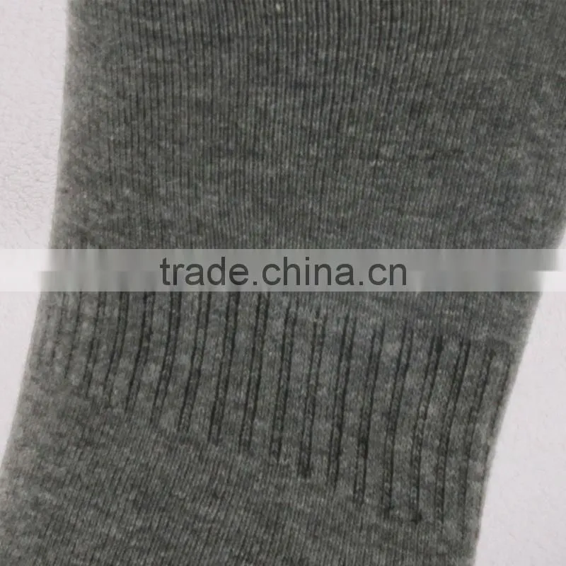 High sweat absorbent man's walking socks