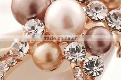 ALLOY HOLLOW FLOWER PEARL BROOCH GOLD PLATED