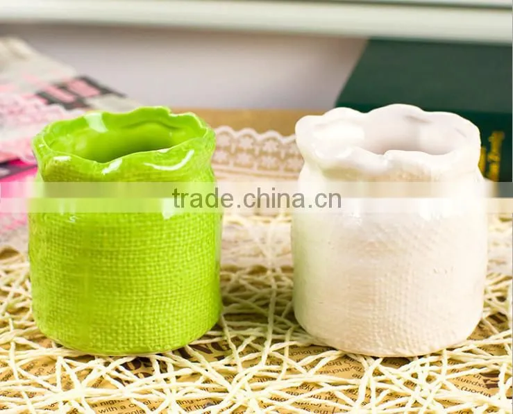 Ceramic Circular Sack Flower Pen Pot, Mini Pen Pot
