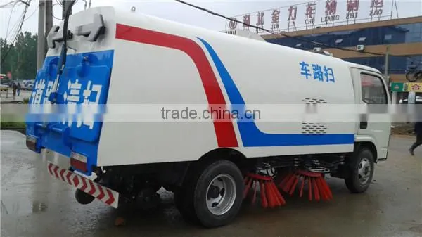 Factory sale China dongfeng euro4 95hp mini street sweeper