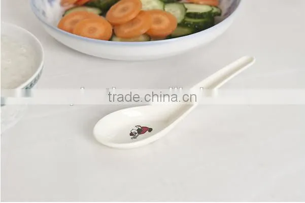 Safe PP plastic spoons,custom food grade plastic spoons supplier in China,custom food grade plastic spoons for eatting wholesale