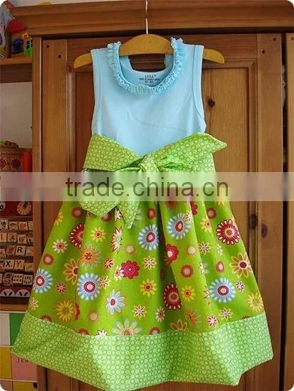 Wholeasle Little Girls Ivory Pearl Handmade Smocked Dress
