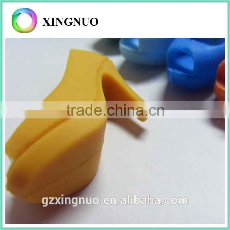 Promotion silicone rubber gift shoes shape key chain