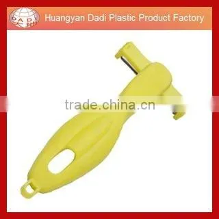 rotating plastic peeler