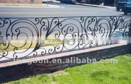 2015 Top-selling modern iron fence bracket design