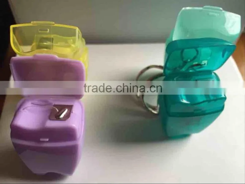 V-GF20A Wholesale Colorful Tooth Shape Dental Floss Keychain
