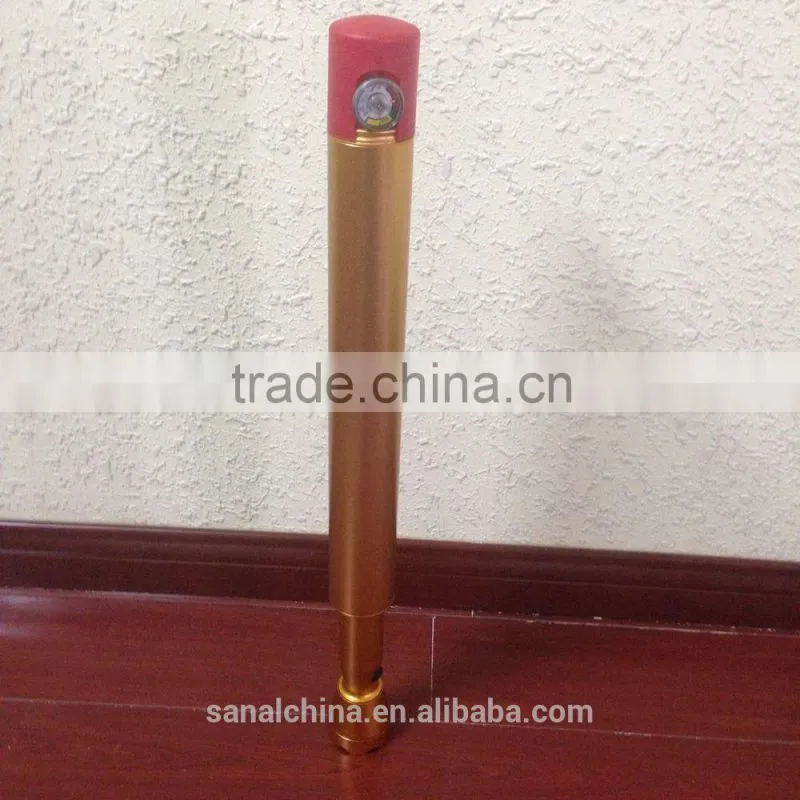Small fire extinguisher with flash light