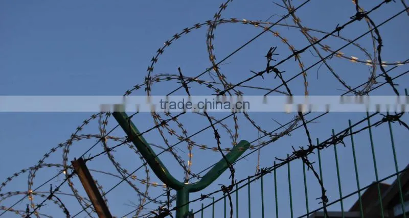 Barbed Wire Coil Type and Galvanized,PVC,GI Surface Treatment galvanized barbed wire factory price