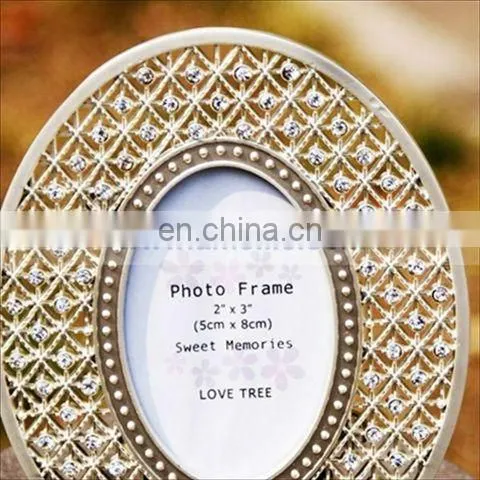 A0198 Gorgeous Silver Tone Crystal Accented Oval Latest Photo Frame